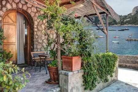 La Cabane Bleau The Perfect Beachfront Apartment Marina del Cantone Экстерьер фото